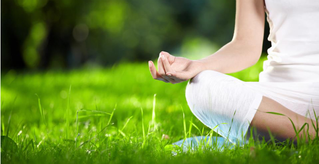 Relájate practicando yoga
